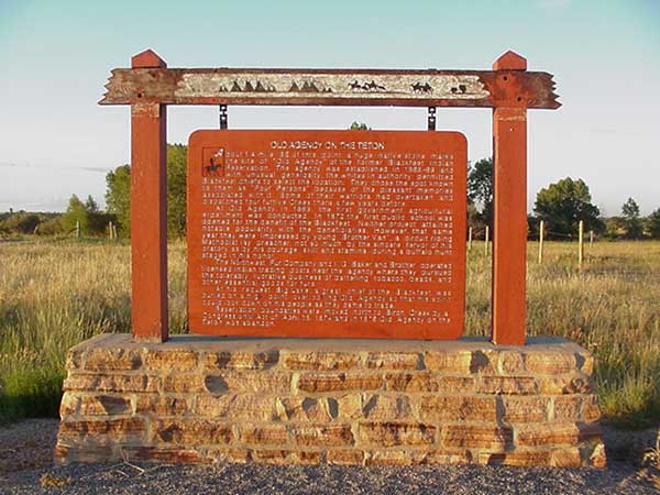 Old Agency highway sign